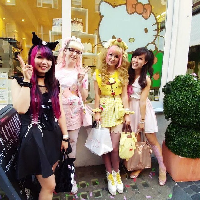 Vì sao giới trẻ Nhật từ bỏ phong cách Harajuku, chọn Uniqlo tối giản