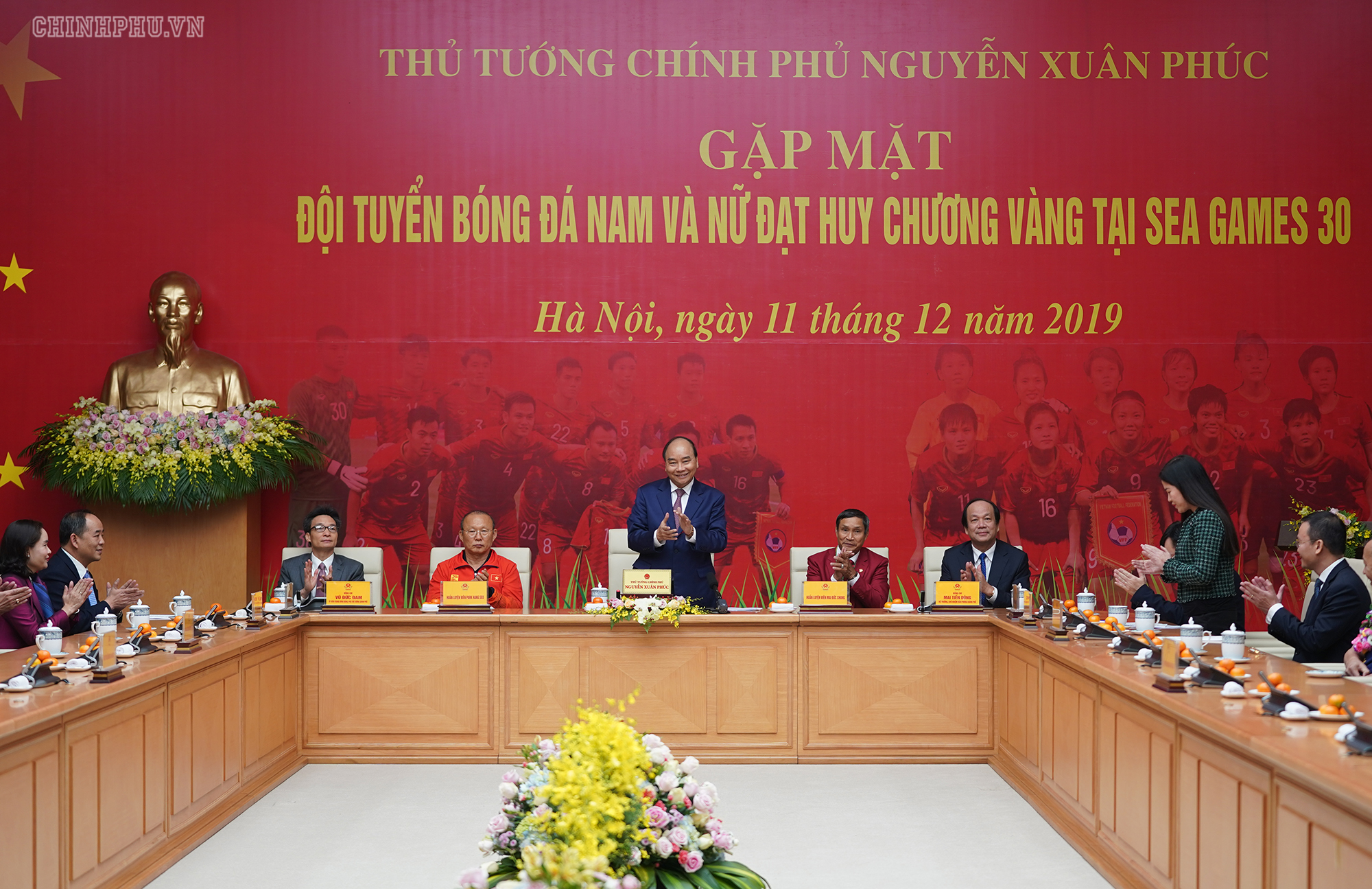 Thủ tướng giải mã kỳ tích của bóng đá Việt Nam