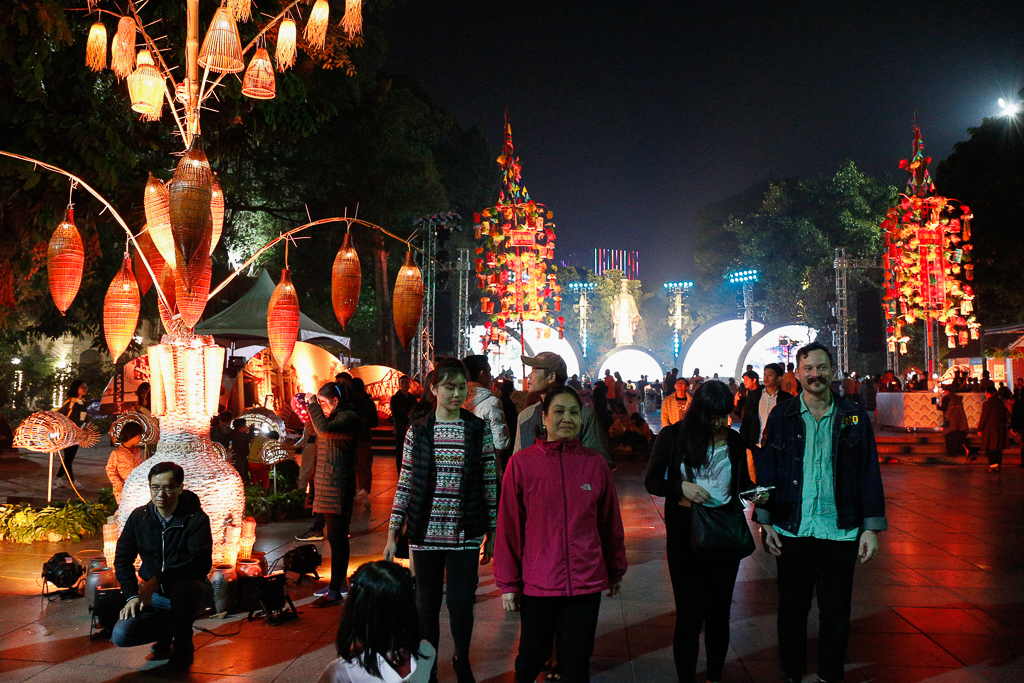 sau van du khach tham du le hoi van hoa dan gian tai ha noi