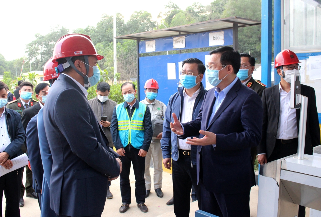 Bí thư Thành ủy Vương Đình Huệ kiểm tra tiến độ xây dựng Nhà máy đốt rác phát điện tại Khu liên hợp xử lý rác thải Sóc Sơn