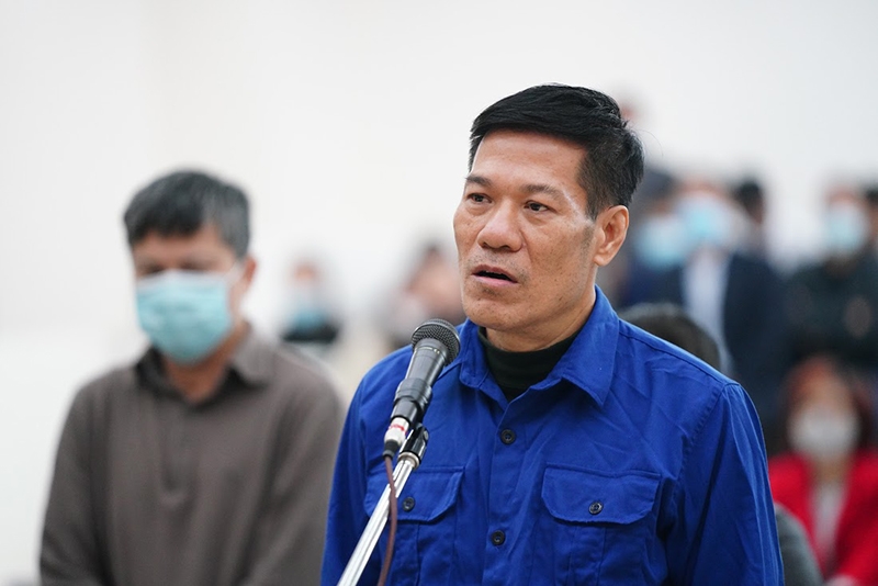 Cựu Giám đốc CDC Hà Nội Nguyễn Nhật Cảm trả lời thẩm vấn tại toà