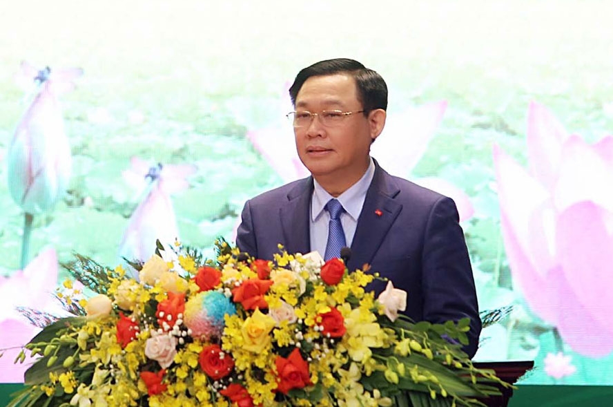 Bí thư Thành ủy Vương Đình Huệ phát biểu tại hội nghị