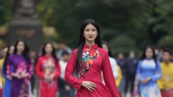 [Chùm ảnh] Nét đẹp nữ sinh Hà Thành trong tà áo dài truyền thống