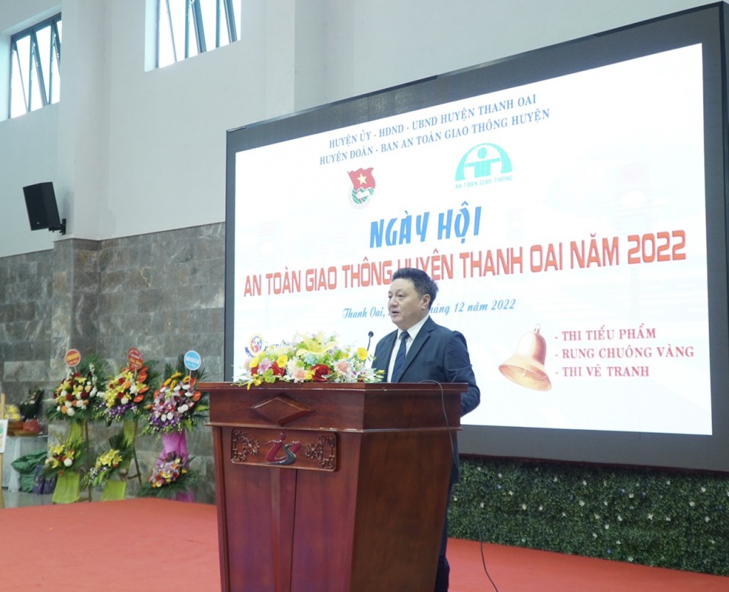 Đồng chí Bùi Hoàng Phan, Bí thư Huyện uỷ huyện Thanh Oai phát biểu chỉ đạo tại chương trình