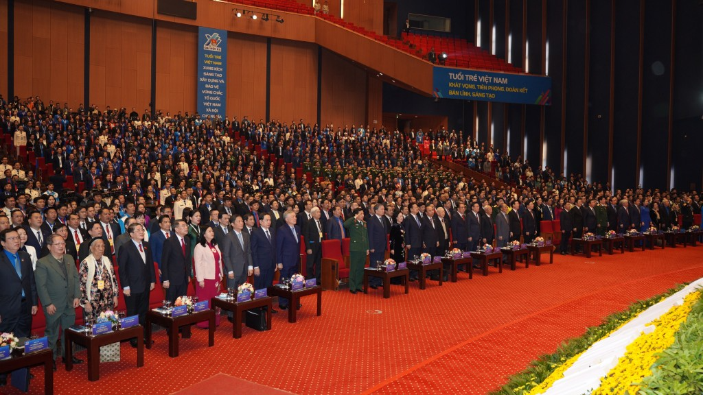 Các đồng chí lãnh đạo Đảng, Nhà nước tham dự Đại hội