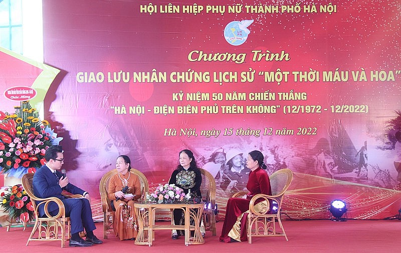 Những &amp;quot;bông hồng thép&amp;quot; của “Một thời máu và hoa”