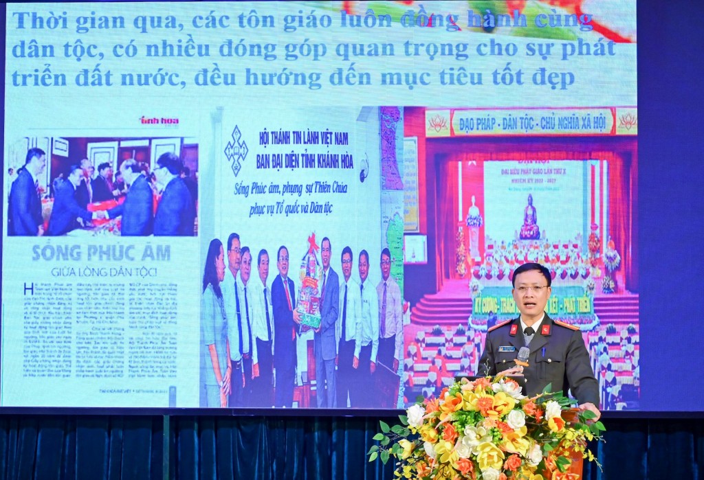 Thiếu tá Hà Quang Huy, Học viện An ninh nhân dân. Báo cáo viên buổi tuyên truyền