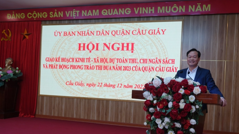 Phó Bí thư Quận uỷ, Chủ tịch UBND quận Cầu Giấy Bùi Tuấn Anh