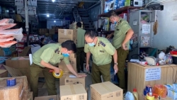 Ngừa sai phạm, đảm bảo an toàn thực phẩm, đấu tranh chống buôn lậu dịp Tết 2023