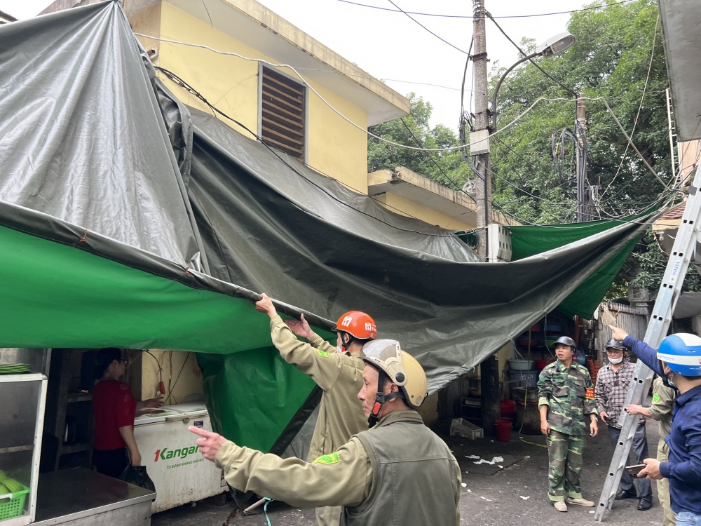 Ban Chỉ đạo 197 quận Cầu Giấy ra quân "cùng dân đón Tết"