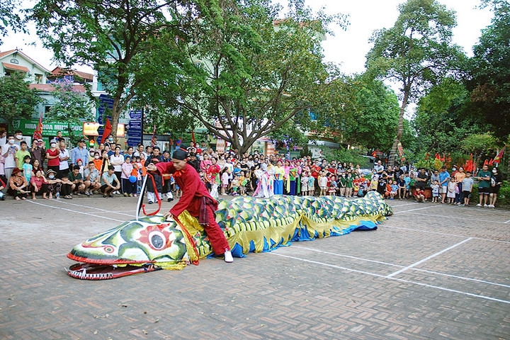 Lễ hội làng Lệ Mật