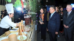 dong luc va thach thuc cho du lich thu do