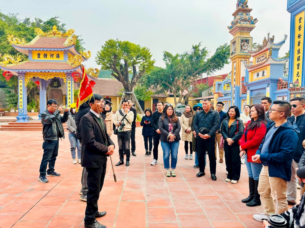 Một điểm tâm linh trong tuyến du lịch sông Hồng