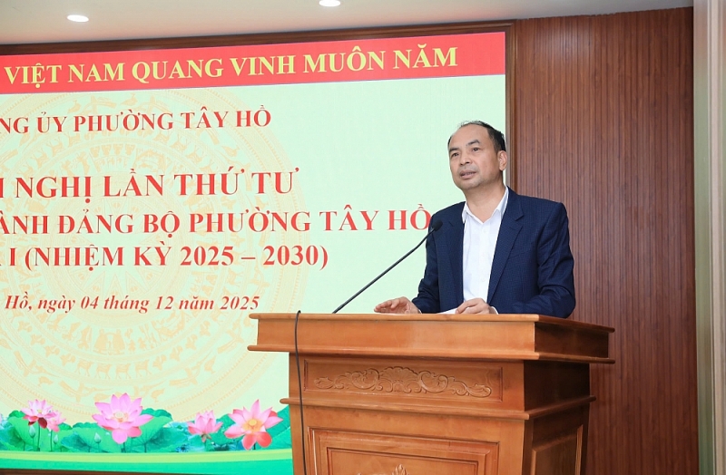 Đồng chí Nguyễn Đình Khuyến phát biểu bế mạc hội nghị