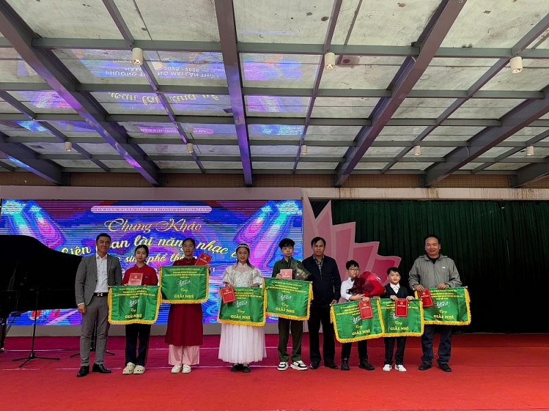 Chung khảo liên hoan nhạc cụ học sinh phổ thông phường Tương Mai