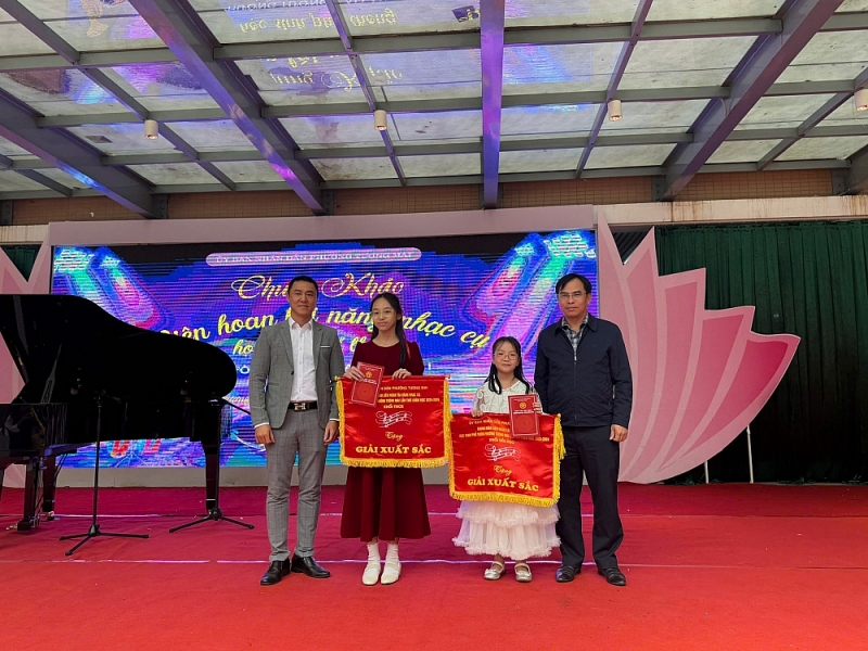 Chung khảo liên hoan nhạc cụ học sinh phổ thông phường Tương Mai