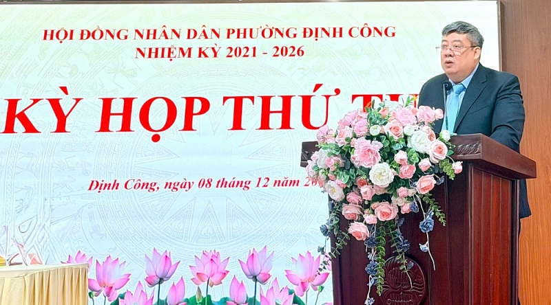 Bí thư Đảng ủy, Chủ tịch HĐND phường Nguyễn Quang Trung chủ trì kỳ họp