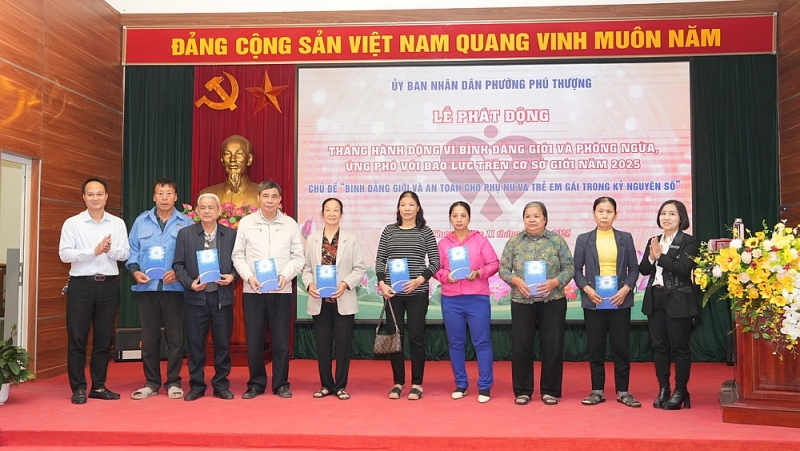 Phú Thượng phát động Tháng hành động vì bình đẳng giới trong kỷ nguyên số Phú Thượng phát động Tháng hành động vì bình đẳng giới trong kỷ nguyên số