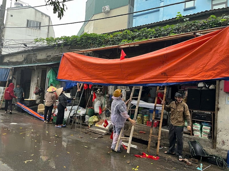 Lĩnh Nam ra quân lập lại trật tự đô thị, xử lý dứt điểm chợ cóc, điểm kinh doanh tự phát Lĩnh Nam ra quân lập lại trật tự đô thị, xử lý dứt điểm chợ cóc, điểm kinh doanh tự phát