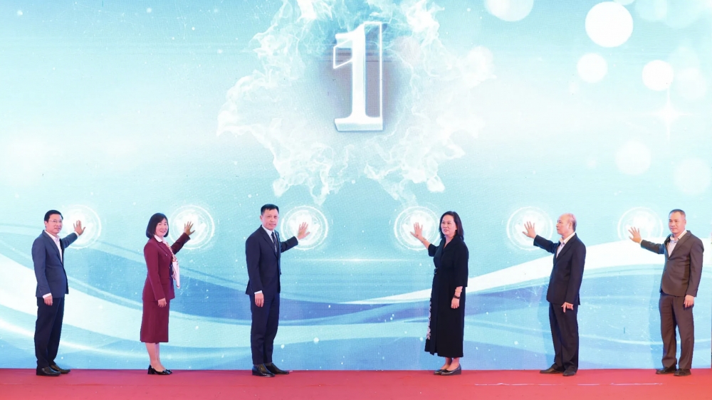 Bấm nút phát động 2026 - Vì Hà Nội sáng - xanh - sạch - đẹp