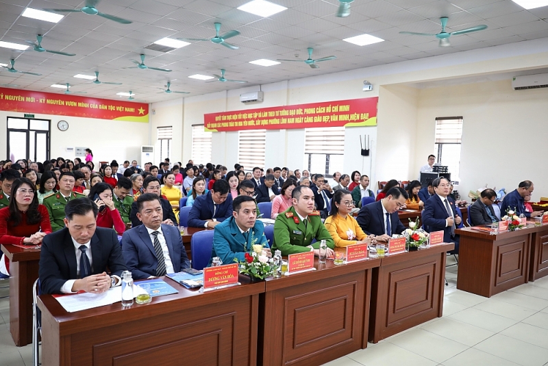 Các đại biểu dự hội nghị