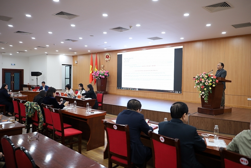 Đại biểu phản biện tại hội nghị