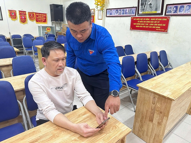 Tây Hồ - Màu áo xanh đi đầu chuyển đổi số, dựng xây phường văn minh