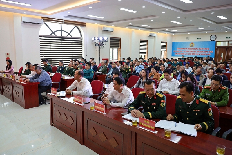 Các đại biểu dự hội nghị