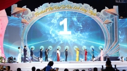 nu dai su lang nghe su gia moi cho du lich thu do