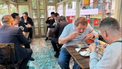 Ra mắt tour “Hà Nội - Chạm miền ký ức”