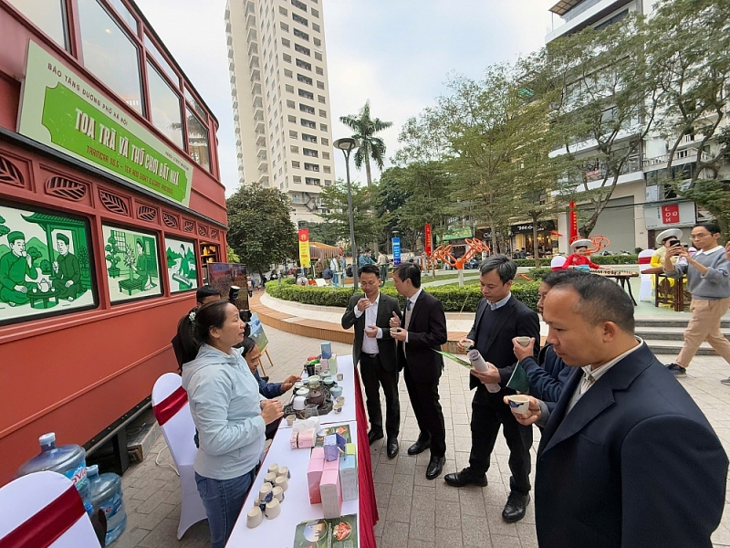 Ra mắt tour “Hà Nội   Chạm miền ký ức” - hành trình 9 điểm chạm quanh hồ Trúc Bạch