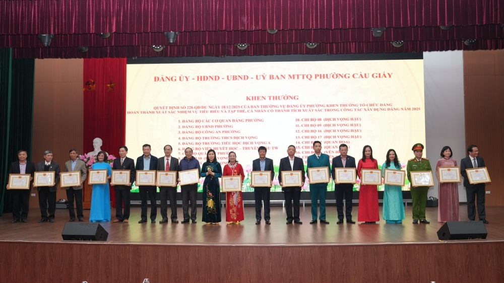 Cầu Giấy chọn chuyển đổi số làm mũi đột phá, “chốt” 23 chỉ tiêu cho năm 2026