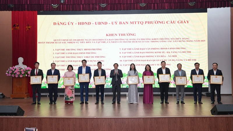 Cầu Giấy chọn chuyển đổi số làm mũi đột phá, “chốt” 23 chỉ tiêu cho năm 2026