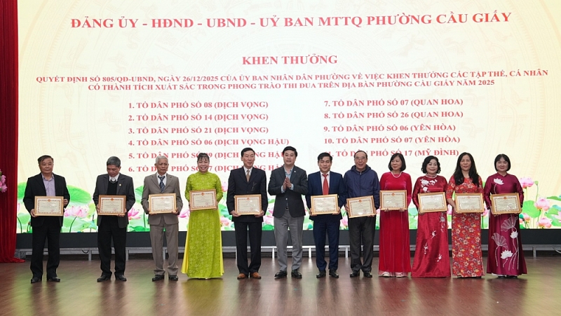 Cầu Giấy chọn chuyển đổi số làm mũi đột phá, “chốt” 23 chỉ tiêu cho năm 2026