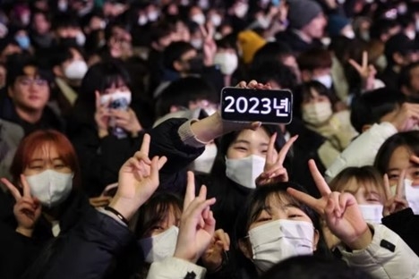 Người dân thế giới tưng bừng chào đón năm mới 2023