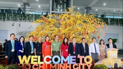 Du lịch TP Hồ Chí Minh đón đoàn khách đầu tiên năm 2023