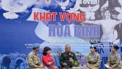 Triển lãm “Khát vọng hòa bình”