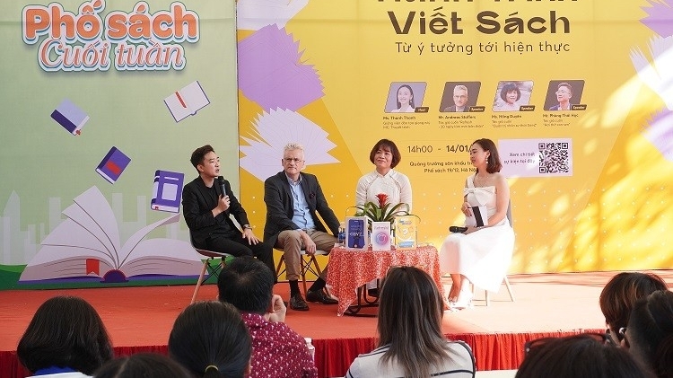 Hành trình để có những cuốn sách bán chạy của các tác giả không chuyên