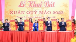 Lãnh đạo TP Hà Nội dâng hương tưởng niệm Tiên triết Chu Văn An và khai bút Xuân Quý Mão