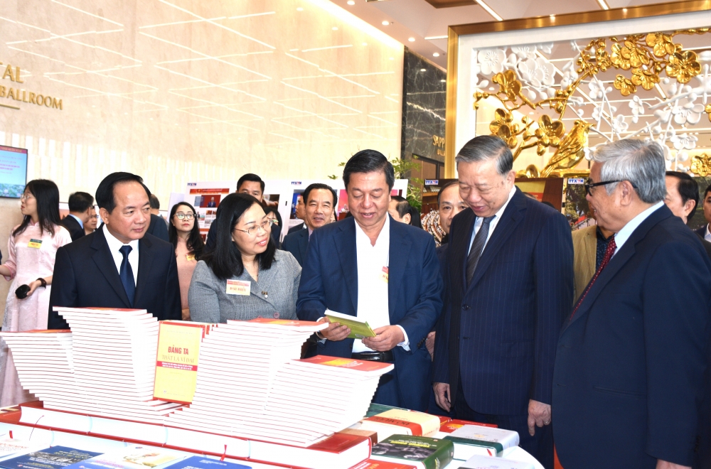 Phủ xanh không gian mạng, bảo vệ vững chắc nền tảng tư tưởng của Đảng