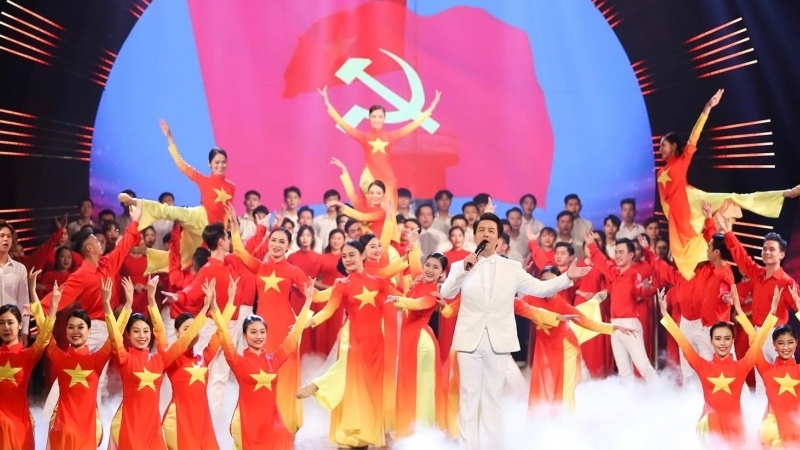 Chương trình nghệ thuật “Tự hào tiến bước dưới cờ Đảng quang vinh” chào mừng thành công Đại hội XIV