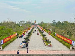 su that bien quang cao la ve den tran lan truyen tren mang xa hoi