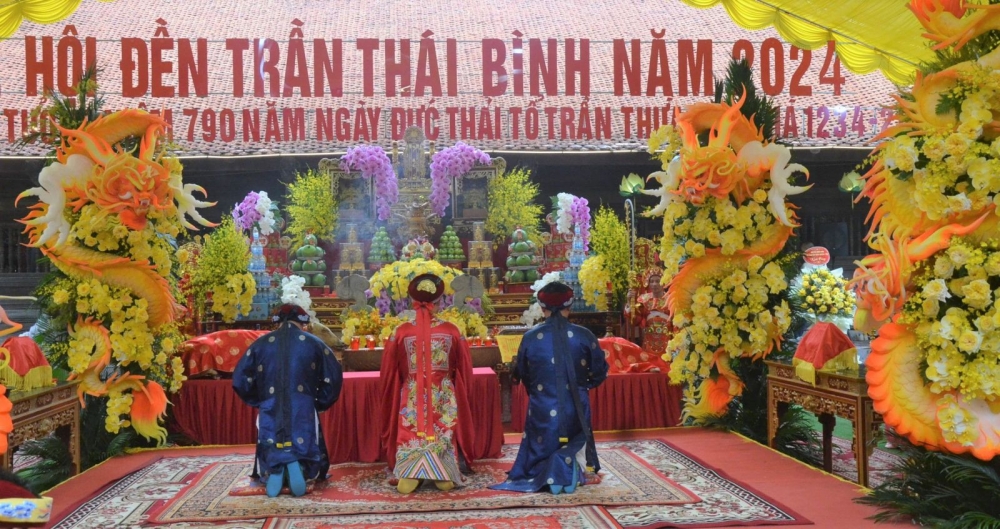 Lễ hội đền Trần Thái Bình 2024 thu hút khoảng 100.000 du khách