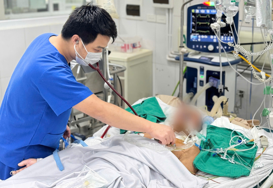 Nhiều ca cúm trở nặng, suy hô hấp