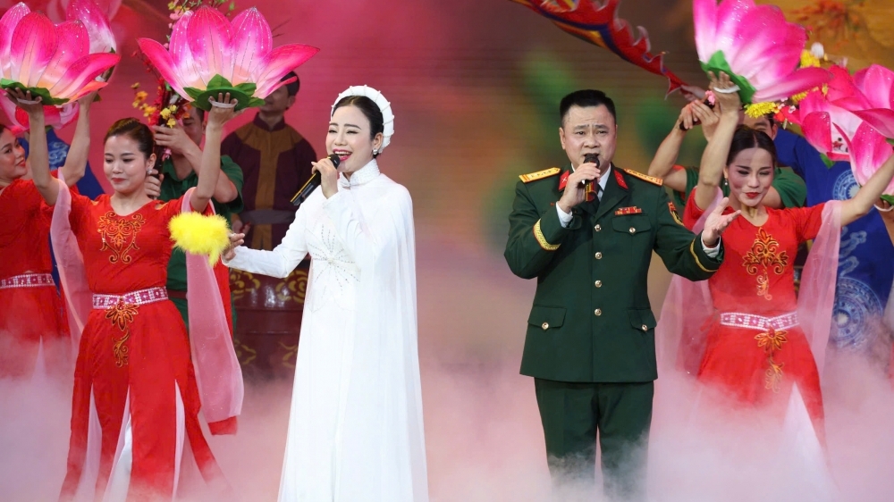 Ấn tượng chương trình nghệ thuật “Trung với Đảng, hiếu với dân”