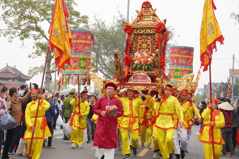 Độc đáo lễ rước bộ và cấp thủy tại đền Trần Thái Bình