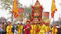 Độc đáo lễ rước bộ và cấp thủy tại đền Trần Thái Bình