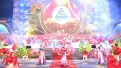 Lào Cai: Tưng bừng giao lưu văn nghệ chào Xuân qua biên giới