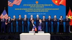 viet nam mua sieu may nghin ty dieu tri ung thu cua my