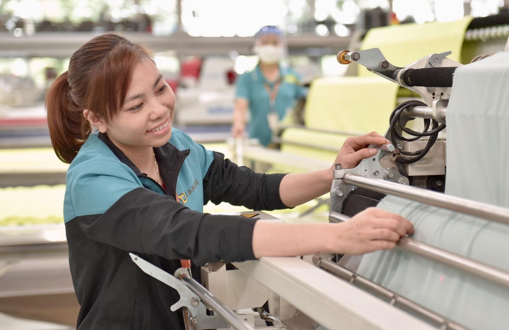 Hạnh phúc giản dị của nữ công nhân Công ty Tân Đệ